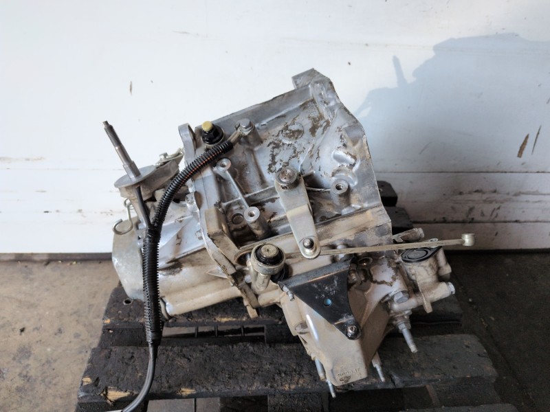 Recambio de caja cambios para peugeot partner (s2) 9hx referencia OEM IAM 20DM83  