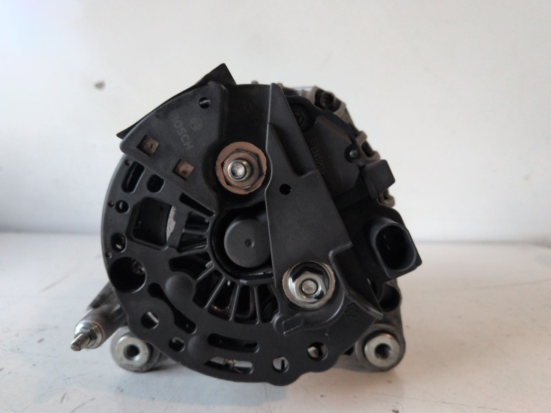 Recambio de alternador para audi a4 avant (8k5) caga referencia OEM IAM 0986081340  