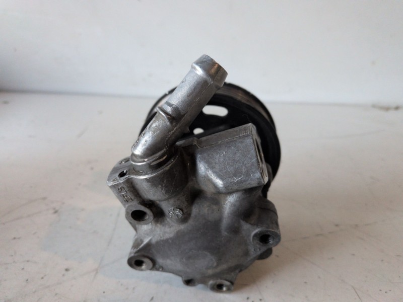 Recambio de bomba direccion para audi a4 avant (8k5) caga referencia OEM IAM 8K0145154B  