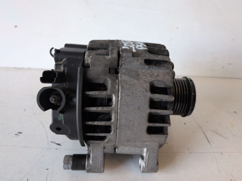 Recambio de alternador para citroen c3 picasso 9h06 referencia OEM IAM 9678048880  