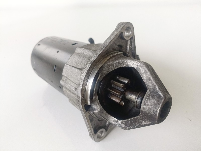 Recambio de motor arranque para opel corsa c z10xe referencia OEM IAM 0001107402  