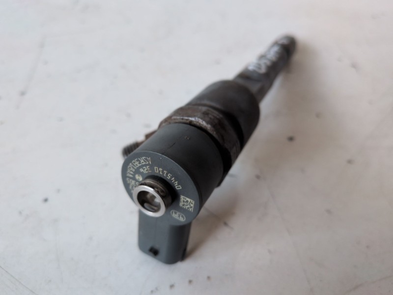 Recambio de inyector para opel corsa d a13dtc referencia OEM IAM 0445110326  