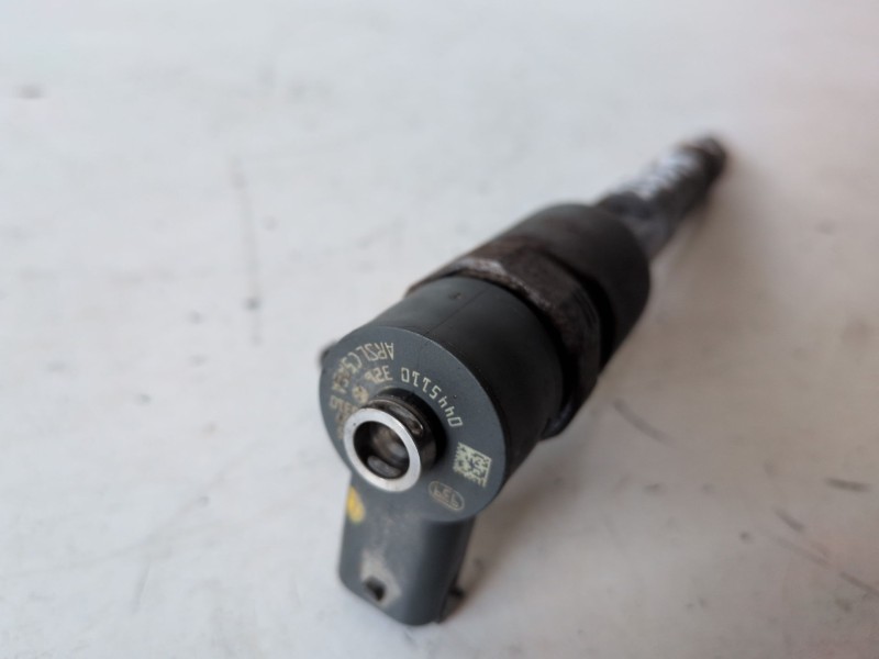 Recambio de inyector para opel corsa d a13dtc referencia OEM IAM 0445110326  