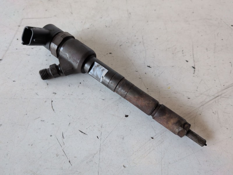 Recambio de inyector para opel corsa d a13dtc referencia OEM IAM 0445110326  
