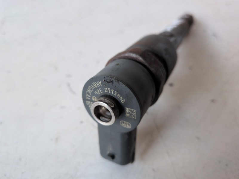 Recambio de inyector para opel corsa d a13dtc referencia OEM IAM 0445110326  