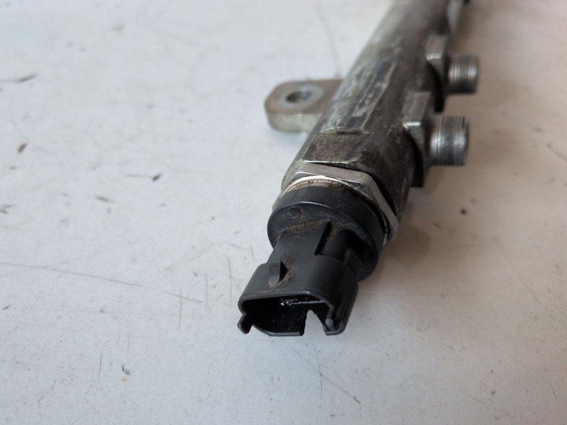 Recambio de rampa inyectora para fiat i doblò cargo 199a2000 referencia OEM IAM 0445214086  
