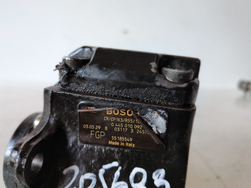 Recambio de bomba inyeccion para opel corsa c z13dt referencia OEM IAM 0445010092  