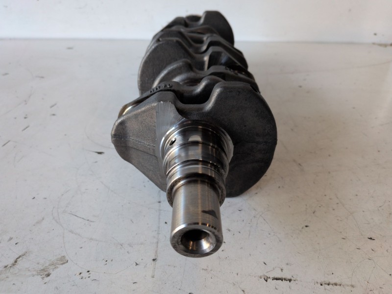 Recambio de cigueñal para citroen c4 picasso 9hr / 9h05 referencia OEM IAM   
