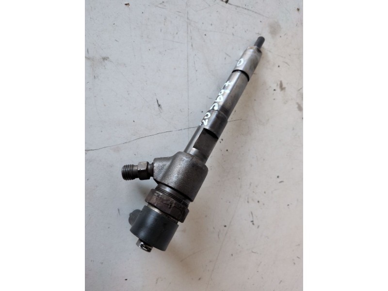 Recambio de inyector para opel combo d 263a2000 referencia OEM IAM 0445110351  