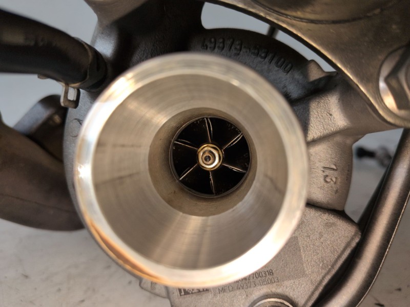 Recambio de turbocompresor para renault megane iii berlina 5p h5f400 referencia OEM IAM 8201165362  