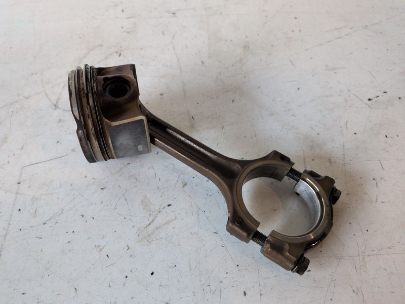 Recambio de piston para renault megane iii berlina 5p h5f400 referencia OEM IAM   