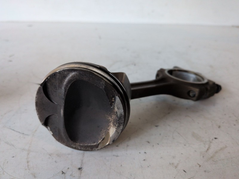 Recambio de piston para renault megane iii berlina 5p h5f400 referencia OEM IAM   