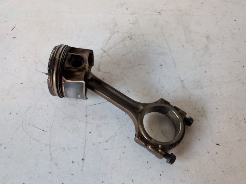 Recambio de piston para renault megane iii berlina 5p h5f400 referencia OEM IAM   