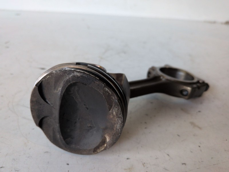 Recambio de piston para renault megane iii berlina 5p h5f400 referencia OEM IAM   