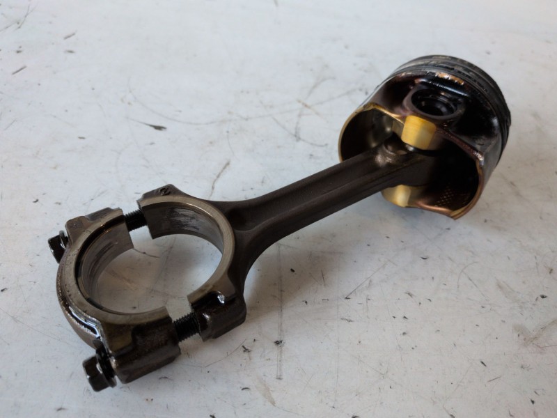 Recambio de piston para renault megane iii berlina 5p h5f400 referencia OEM IAM   