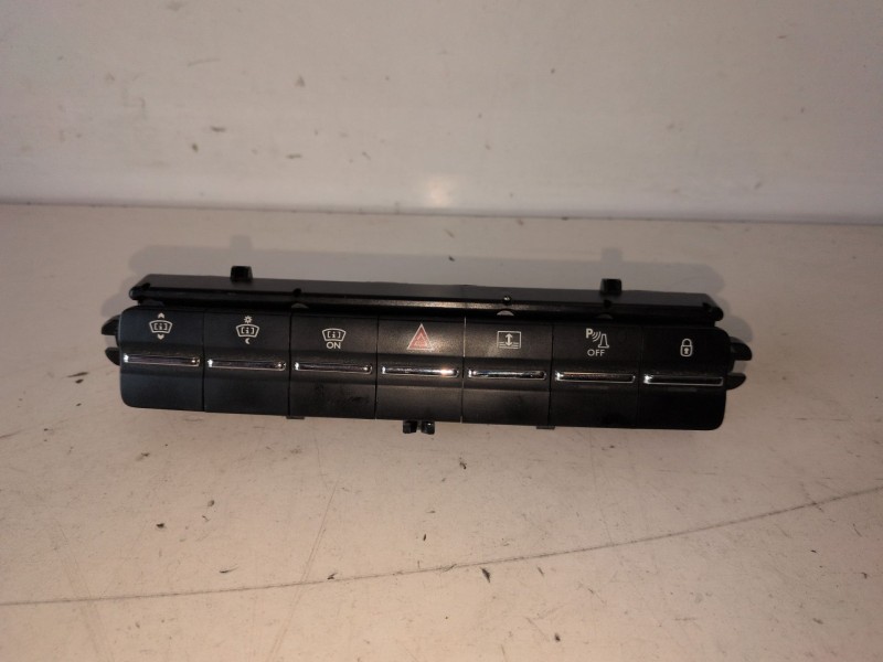 Recambio de warning para peugeot 5008 5g01 referencia OEM IAM 10043549  