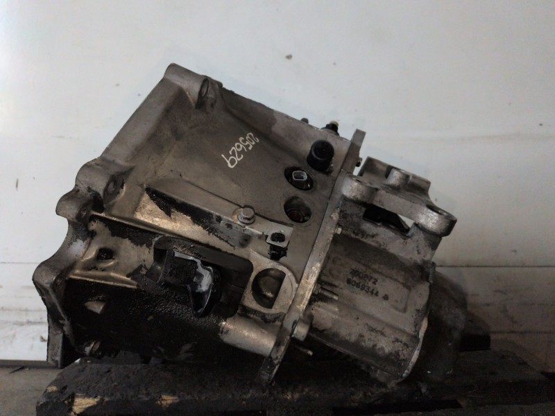 Recambio de caja cambios para citroen c3 picasso 9h06 referencia OEM IAM 20DP72  
