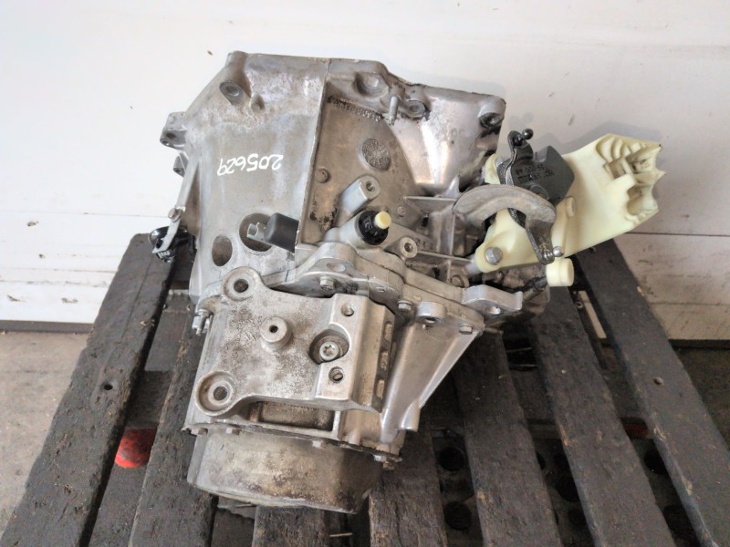 Recambio de caja cambios para citroen c3 picasso 9h06 referencia OEM IAM 20DP72  
