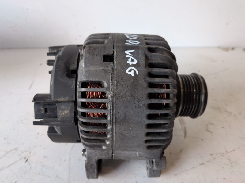 Recambio de alternador para volkswagen passat variant (3c5) bkp referencia OEM IAM 021903026L  