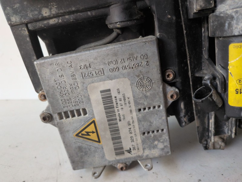 Recambio de faro izquierdo para bmw serie 3 berlina (e46) m47204d1 referencia OEM IAM 0301177271  