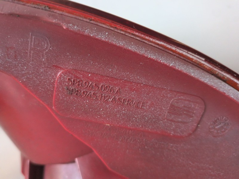 Recambio de piloto trasero derecho para seat altea xl (5p5) cay referencia OEM IAM 5P8945096A  