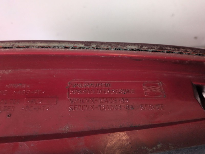 Recambio de piloto trasero izquierdo para seat altea xl (5p5) cay referencia OEM IAM 5P8945093D  