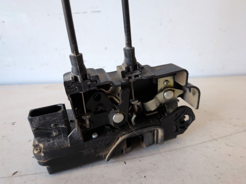 Recambio de cerradura puerta delantera izquierda para chevrolet captiva z22d1 referencia OEM IAM   