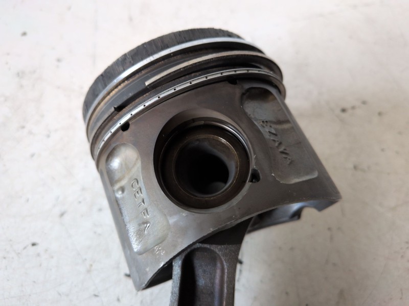 Recambio de piston para ford ranger (tke) qj2r referencia OEM IAM   