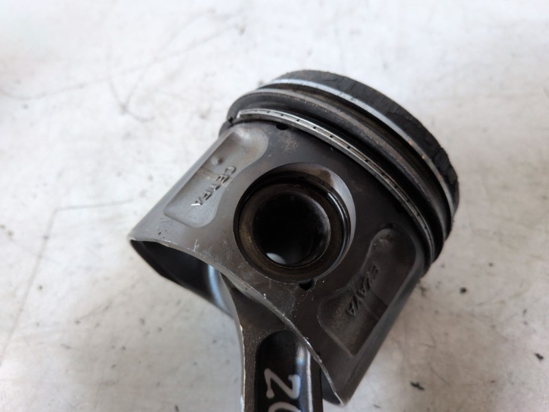 Recambio de piston para ford ranger (tke) qj2r referencia OEM IAM   
