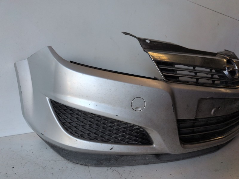 Recambio de paragolpes delantero para opel astra h berlina z17dth referencia OEM IAM   