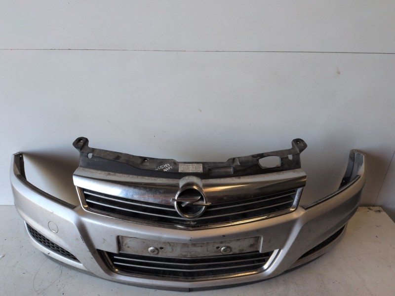 Recambio de paragolpes delantero para opel astra h berlina z17dth referencia OEM IAM   
