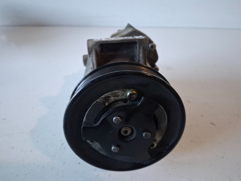 Recambio de compresor aire acondicionado para opel astra j berlina 5p a16xer referencia OEM IAM 13250604  