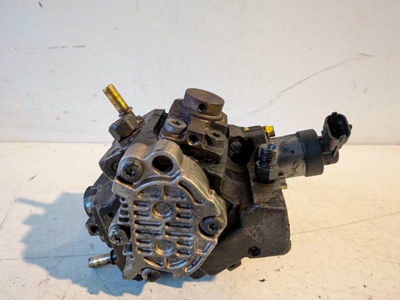 Recambio de bomba inyeccion para nissan x-trail (t31) m9r832 referencia OEM IAM 0445010223  