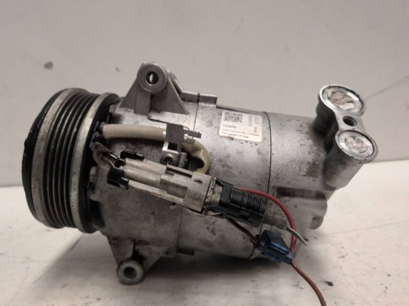 Recambio de compresor aire acondicionado para opel astra h berlina z16xer referencia OEM IAM 13124750  