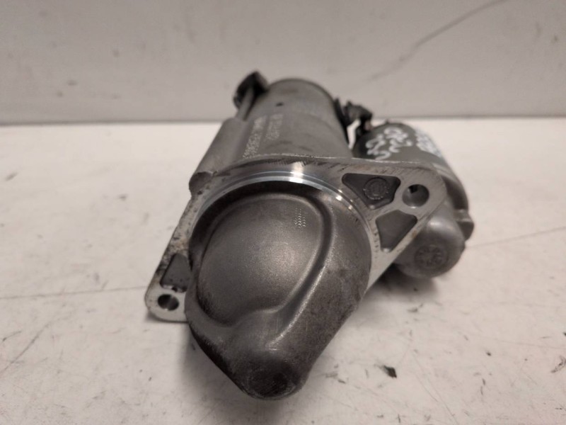 Recambio de motor arranque para opel astra h berlina z16xer referencia OEM IAM 55556092  