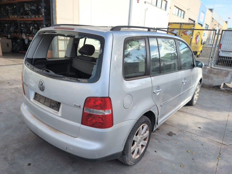 volkswagen touran (1t1) del año 2004