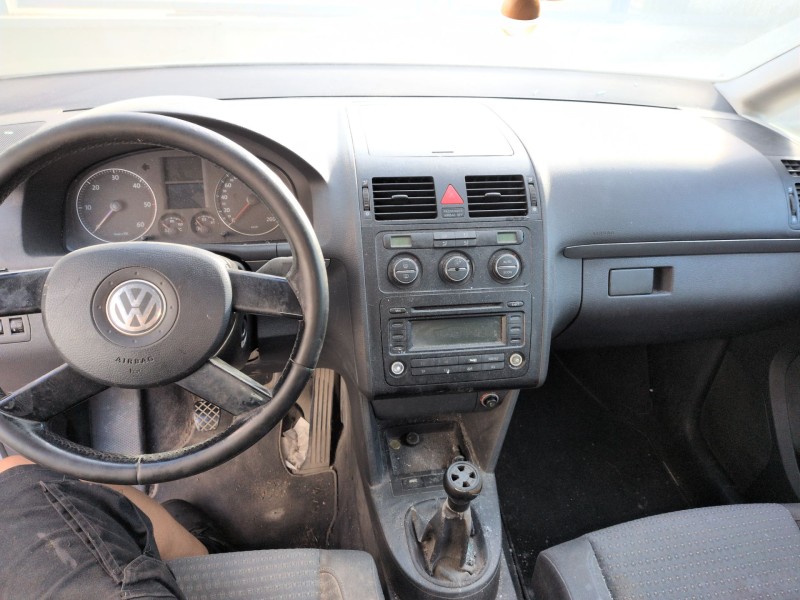 volkswagen touran (1t1) del año 2004
