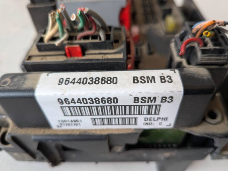Recambio de caja reles / fusibles para peugeot 307 (s1)(04.2001) nfu referencia OEM IAM 9644038680  