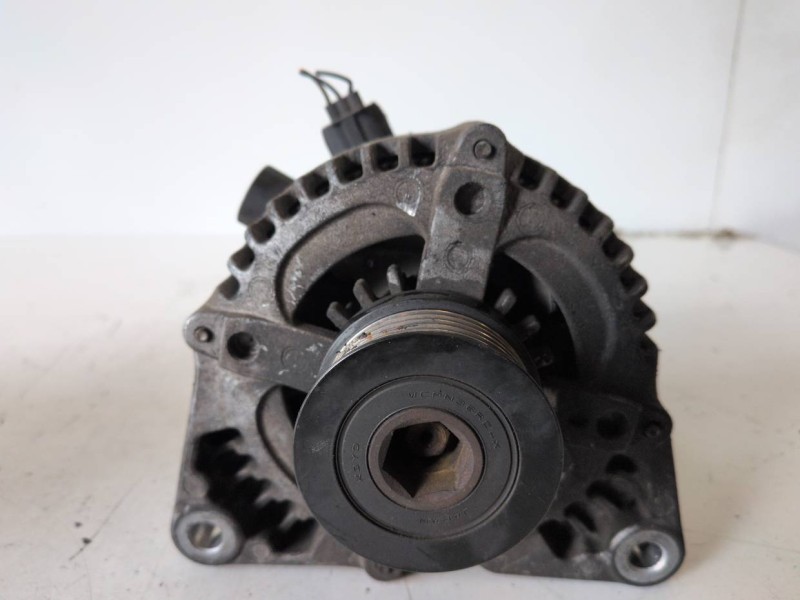 Recambio de alternador para ford fiesta (cbk) hhjb referencia OEM IAM 1042102710  
