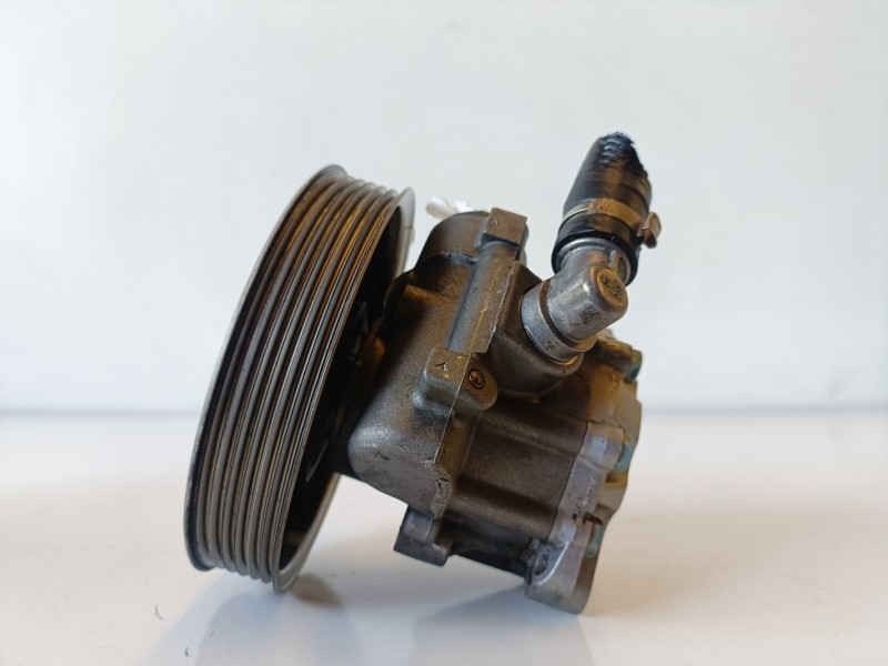 Recambio de bomba direccion para audi a6 berlina (4b2) afb referencia OEM IAM 4B0145155R  