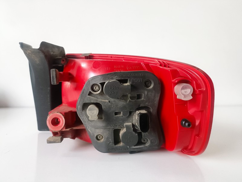 Recambio de piloto trasero izquierdo para audi a4 berlina (8k2) caga referencia OEM IAM   
