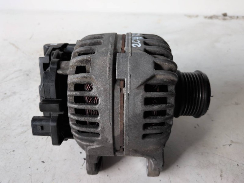 Recambio de alternador para volkswagen touran (1t1) avq referencia OEM IAM 06F903023F  