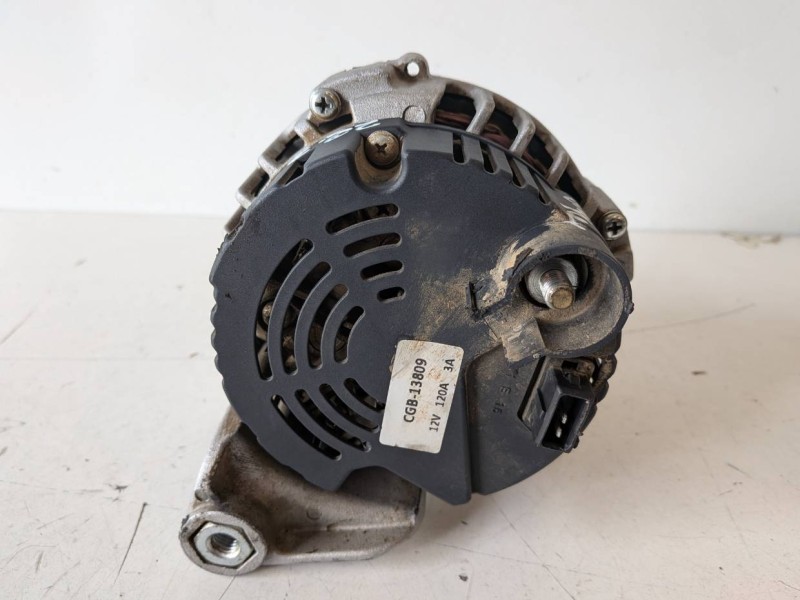 Recambio de alternador para bmw serie 3 berlina (e46) 204d1 referencia OEM IAM CGB13809  