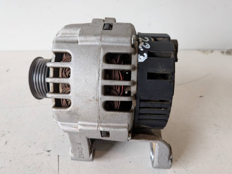 Recambio de alternador para bmw serie 3 berlina (e46) 204d1 referencia OEM IAM CGB13809  