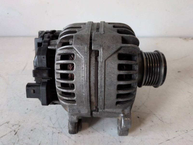 Recambio de alternador para audi a4 berlina (8e) avf referencia OEM IAM 06F903023F  