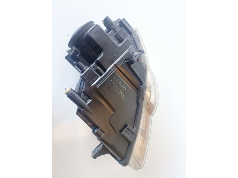 Recambio de faro derecho para volkswagen passat variant (3c5) bkp referencia OEM IAM 3C0941006J  