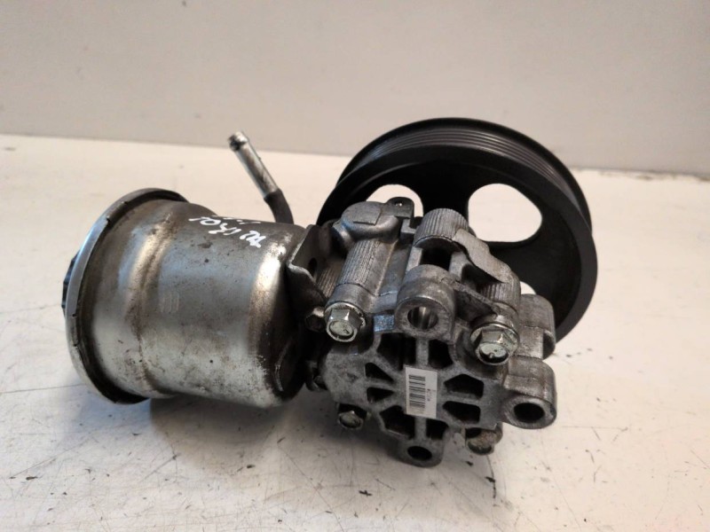 Recambio de bomba direccion para toyota avensis berlina (t25) 2ad referencia OEM IAM   