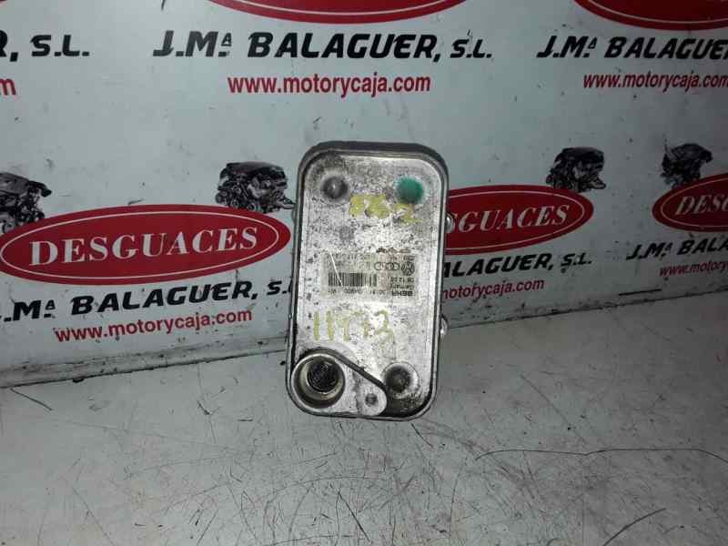 Recambio de enfriador aceite motor para audi a8 (4e) referencia OEM IAM 07C117037K  