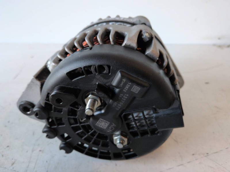 Recambio de alternador para opel mokka a17dts referencia OEM IAM 13579675  