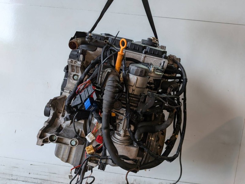 Recambio de motor completo para audi a4 berlina (8e) avf referencia OEM IAM AVF  